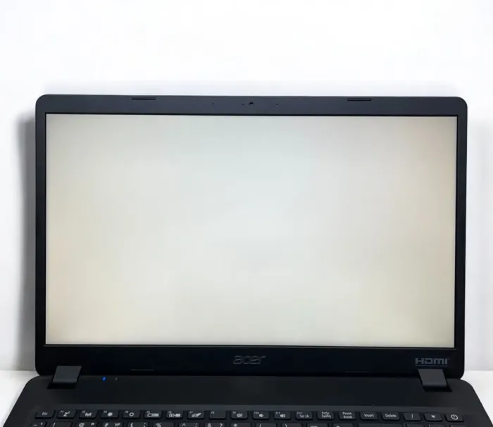 Ноутбук Acer Extensa 15 EX215-52 / 15.6" (1920x1080) TN / Intel Core i3-1005G1 (2 (4) ядра по 1.2 - 3.4 GHz) / 8 GB DDR4 / 256 GB SSD / Intel UHD Graphics / WebCam б/в - зображення 8