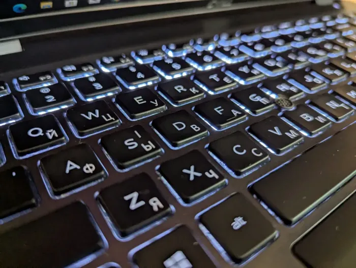 Ноутбук Б-клас Dell Precision 3540 / 15.6" (1920x1080) IPS / Intel Core i5-8365U (4 (8) ядра по 1.6 - 4.1 GHz) / 16 GB DDR4 / 256 GB SSD / AMD Radeon Pro WX 2100, 2 GB GDDR5, 64-bit / WebCam / HDMI / Windows 10 б/в - зображення 7