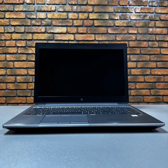 Мобільна робоча станція Б-класу HP ZBook Studio G5 / 15,6" (1920x1080) IPS / Intel Core i7-9750H (6 (12) ядер по 2,6 - 4,5 ГГц) / 16 ГБ DDR4 / 256 ГБ SSD / nVidia Quadro T1000, 4 ГБ GDDR5, 128-біт б/в - зображення 2