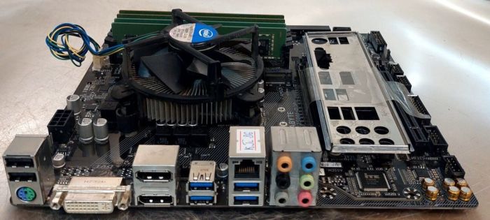 Комплект: Материнська плата Gigabyte GA-B250M-D3P / Intel Core i5-7400 (4 ядра по 3.0 - 3.5 GHz) / 16 GB DDR4 / Intel HD Graphics 630 / Socket LGA1151 / Кулер б/в - изображение 4