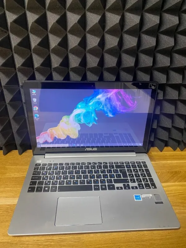 Ігровий ноутбук Б-клас Asus S551L / 15.6" (1920x1080) TN Touch / Intel Core i7-4710HQ (4 (8) ядра по 2.5 - 3.5 GHz) / 12 GB DDR3 / 128 GB SSD / nVidia GeForce GTX 850M, 2 GB GDDR3, 128-bit / WebCam / DVD-ROM б/в - зображення 2