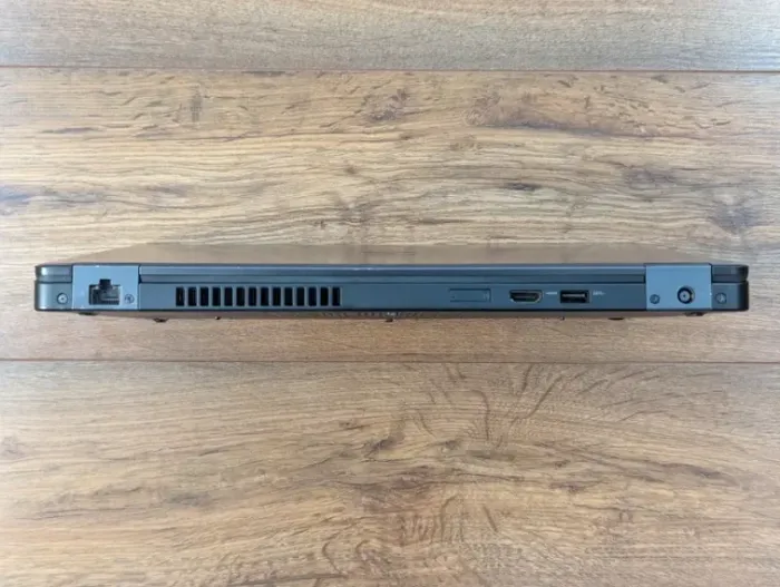 Ультрабук Б-клас Dell Latitude 5490 / 14" (1920x1080) IPS Touch / Intel Core i5-6300U (2 (4) ядра по 2.4 - 3.0 GHz) / 8 GB DDR4 / 256 GB SSD / Intel HD Graphics 520 / WebCam б/в - зображення 7