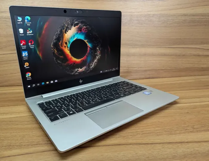 Ультрабук Б-клас HP EliteBook 840 G5 / 14" (1920x1080) IPS / Intel Core i7-8650U (4 (8) ядра по 1.9 - 4.2 GHz) / 16 GB DDR4 / 512 GB SSD / Intel UHD Graphics 620 / Fingerprint / HDMI / Windows 10 б/в - зображення 4