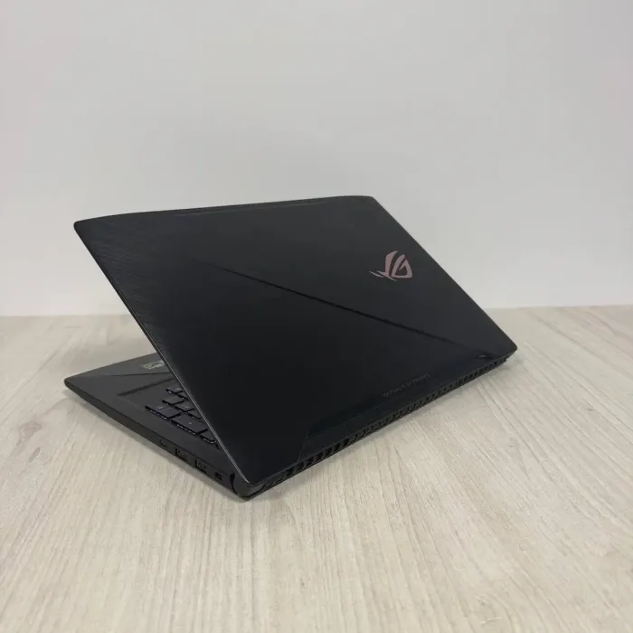 Ігровий ноутбук Б-класу Asus ROG Strix GL503VD / 15,6" (1920x1080) IPS / Intel Core i7-7700HQ (4 (8) ядра по 2,8 - 3,8 ГГц) / 8 ГБ DDR4 / 256 ГБ SSD / nVidia GeForce GTX 1050, 4 ГБ GDDR5, 128-біт / WebCam б/в - зображення 7