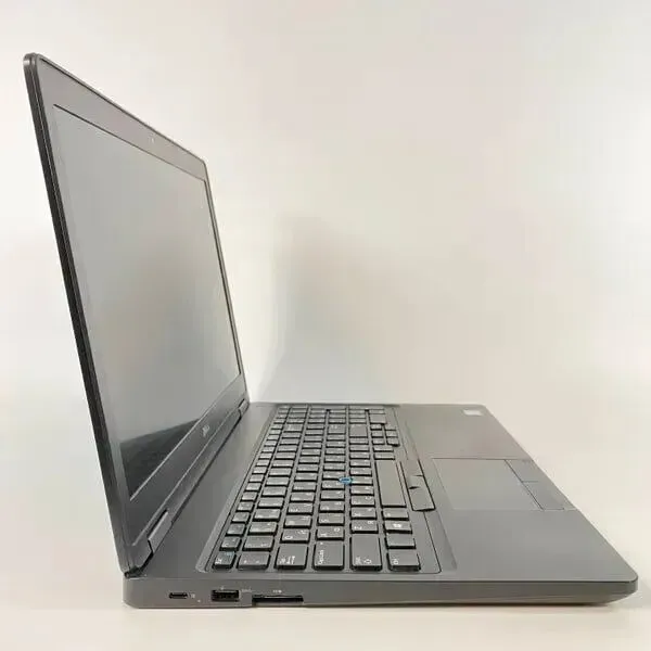 Ультрабук Б-клас Dell Latitude 5590 / 15.6" (1920x1080) IPS / Intel Core i7-8650U (4 (8) ядра по 1.9 - 4.2 GHz) / 16 GB DDR4 / 256 GB SSD / Intel UHD Graphics 620 / WebCam / SIM б/в - зображення 4