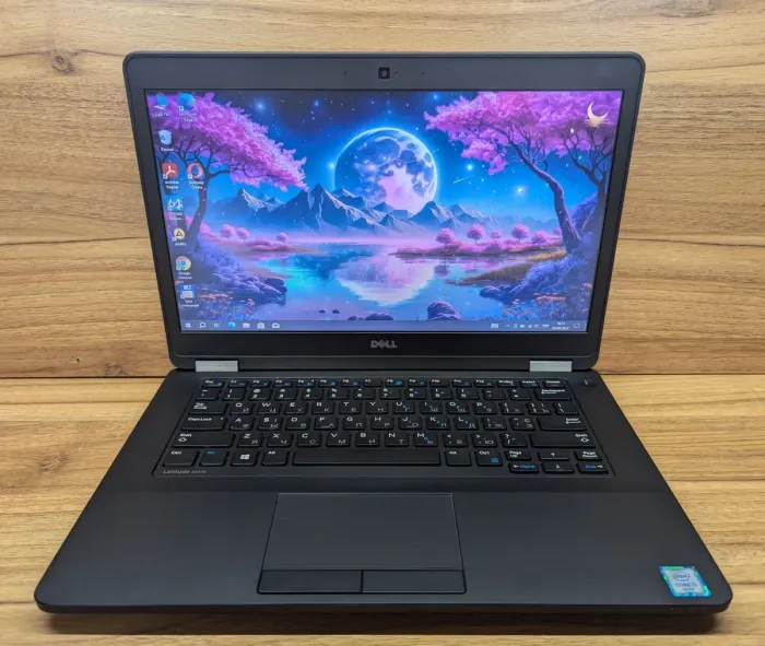 Ноутбук Dell Latitude E5470 / 14" (1366x768) TN / Intel Core i3-6100U (2 (4) ядра по 2.3 GHz) / 8 GB DDR4 / 256 GB SSD / Intel HD Graphics 520 / WebCam / HDMI / Windows 10 б/в - зображення 2