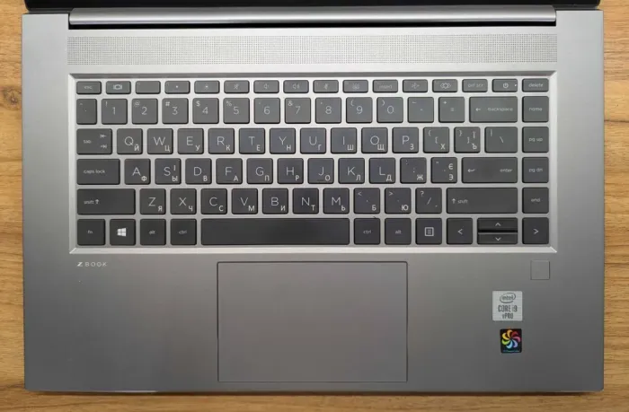 Мобільна робоча станція HP zBook Studio G7 / 15.6" (1920x1080) IPS / Intel Core i9-10885H (8 (16) ядер по 2.4 - 5.3 GHz) / 32 GB DDR4 / 512 GB SSD / nVidia Quadro RTX 3000, 6 GB GDDR6, 192-bit / TouchID / WebCam / Windows 10 б/в - зображення 3