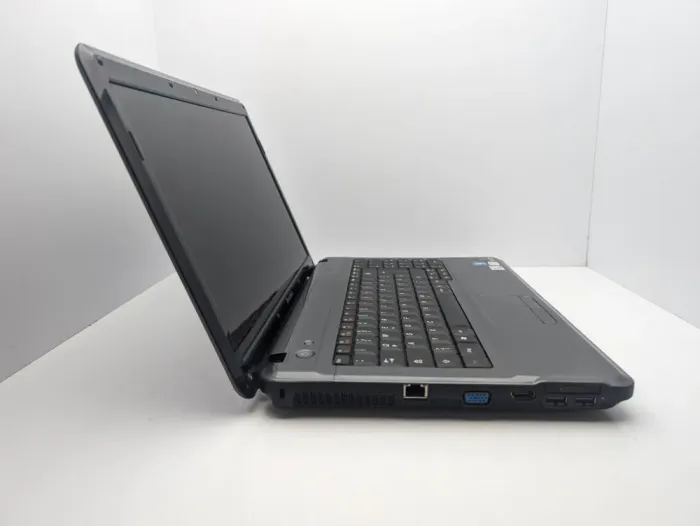 Ноутбук Lenovo G550 / 15.6" (1366x768) TN / Intel Core 2 Duo T6600 (2 ядра по 2.2 GHz) / 6 GB DDR3 / 500 GB HDD / nVidia GeForce G210M, 512 MB GDDR3, 64-bit / WebCam б/в - зображення 5