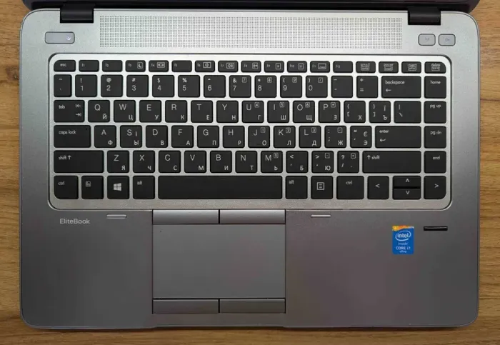Ноутбук HP EliteBook 840 G2 / 14" (1366x768) TN / Intel Core i7-5600U (2 (4) ядра по 2.6 - 3.2 GHz) / 8 GB DDR3 / 240 GB SSD / Intel HD Graphics 5500 / WebCam / Fingerprint / Windows 10 б/в - зображення 3