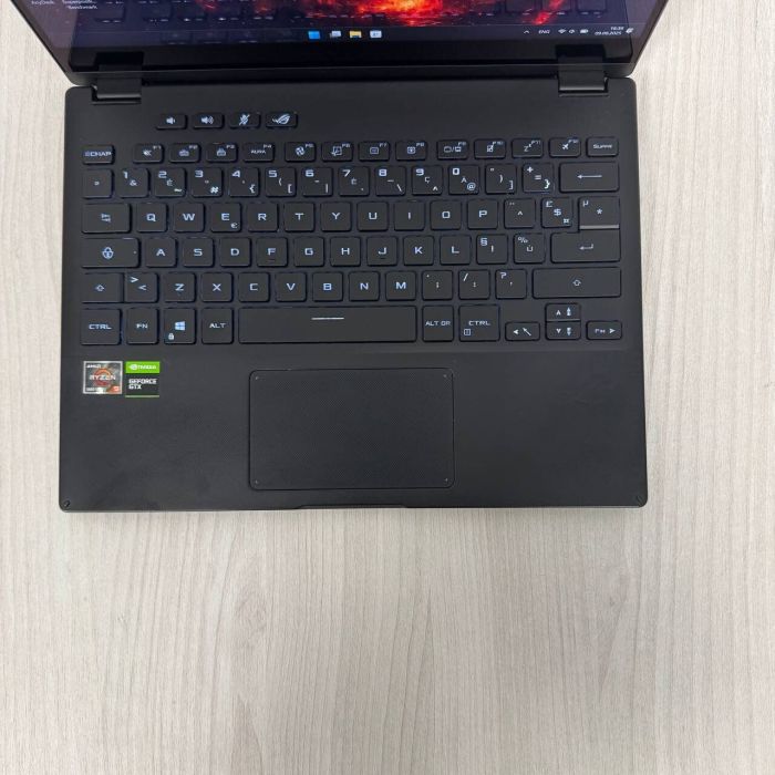 Ігровий ультрабук-трансформер Asus Rog Flow x13 GV301QH / 13.4" (1920x1080) IPS Touch / AMD Ryzen 9 5900HS (8 (16) ядер по 3.0 - 4.6 GHz) / 16 GB DDR4 / 1000 GB SSD NVMe / nVidia GeForce GTX 1650 Max-Q, 4 GB GDDR6, 128-bit / WebCam б/в - зображення 9
