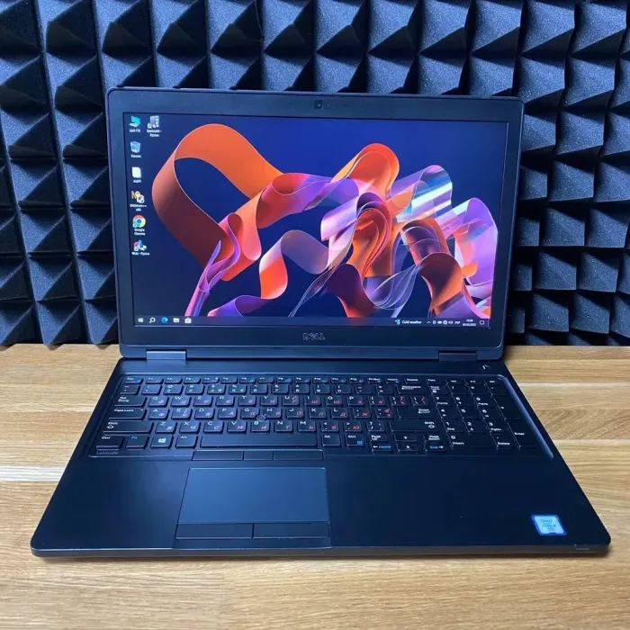 Ноутбук Б-клас Dell Latitude 5580 / 15.6" (1920x1080) TN / Intel Core i5-6300U (2 (4) ядра по 2.4 - 3.0 GHz) / 16 GB DDR4 / 128 GB SSD / Intel HD Graphics 520 / WebCam / HDMI б/в - зображення 2