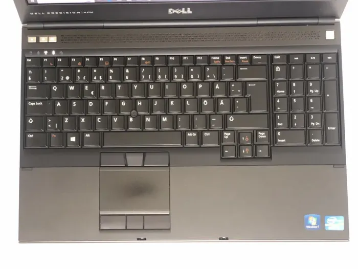 Мобільна робоча станція Dell Precision M4700 / 15.6" (1920x1080) TN / Intel Core i7-3740QM (4 (8) ядра по 2.7 - 3.7 GHz) / 8 GB DDR3 / 256 GB SSD / nVidia Quadro K1000M, 2 GB DDR3, 128-bit / WebCam / DVD-ROM / Win 10 Pro б/в - зображення 8