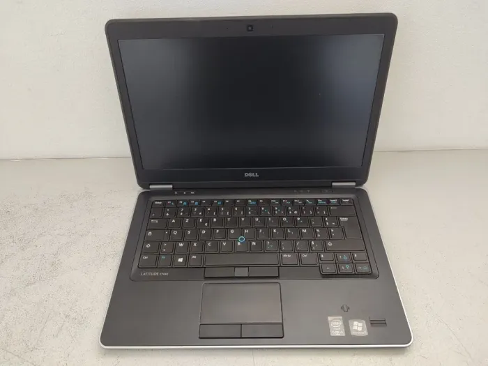 Ноутбук Б-клас Dell Latitude E7440 / 14" (1920x1080) IPS / Intel Core i5-4310U (2 (4) ядра по 2.0 - 3.0 GHz) / 8 GB DDR3 / 256 GB SSD / Intel HD Graphics 4400 / WebCam б/в - зображення 2
