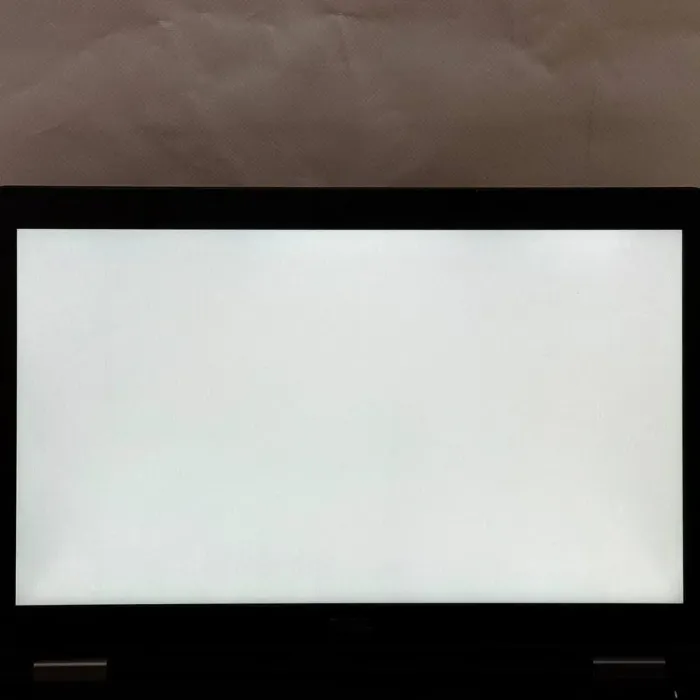 Ноутбук Б-клас Dell Latitude E5570 / 15.6" (1920x1080) IPS / Intel Core i5-6300U (2 (4) ядра по 2.4 GHz) / 16 GB DDR4 / 128 GB SSD / Intel HD Graphics 520 / WebCam / Windows 10 Pro б/в - зображення 6