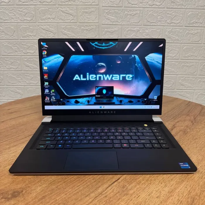 Ігровий ноутбук Dell Alienware X15 R2 White / 15.6" (1920x1080) IPS / Intel Core i7-12700H (14 (20) ядер по 2.3 - 4.7 GHz) / 32 GB DDR5 / 512 GB SSD NVMe / nVidia GeForce RTX 3060, 6 GB GDDR6, 192-bit / WebCam б/в - зображення 2