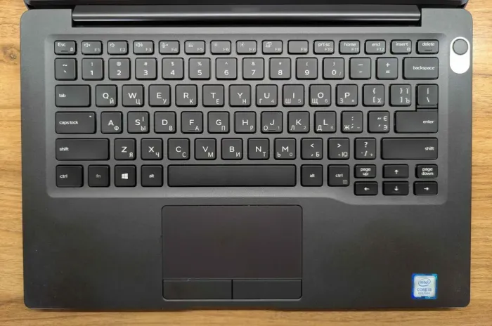 Ультрабук Dell Latitude 7400 / 14" (1920x1080) IPS / Intel Core i5-8365U (4 (8) ядра по 1.6 - 4.1 GHz) / 16 GB DDR4 / 512 GB SSD / Intel UHD Graphics / WebCam / TouchID / Windows 10 б/в - зображення 3