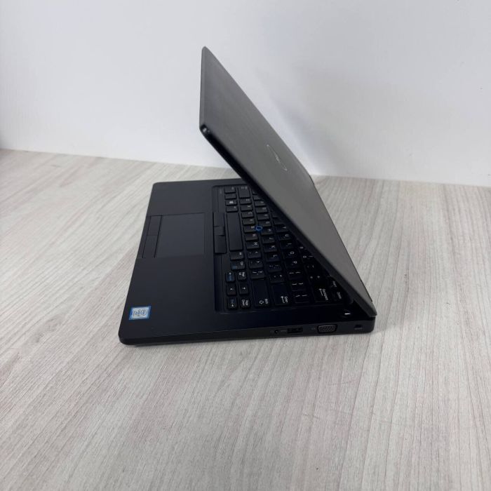 Ультрабук Б-клас Dell Latitude 5480 / 14" (1920x1080) IPS / Intel Core i7-7820HQ (4 (8) ядра по 2.9 - 3.9 GHz) / 8 GB DDR4 / 128 GB SSD M.2 / nVidia GeForce 930MX, 2 GB DDR3, 64-bit / WebCam б/в - зображення 7