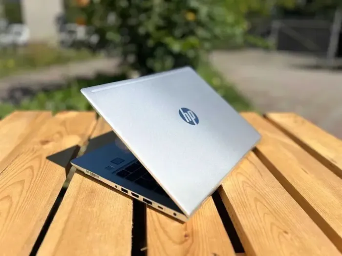 Ультрабук HP ProBook 430 G6 / 13.3" (1366x768) TN / Intel Core i3-8145U (2 (4) ядра по 2.1 - 3.9 GHz) / 8 GB DDR4 / 256 GB SSD M.2 / Intel UHD Graphics / WebCam / Windows 10 Pro б/в - зображення 4