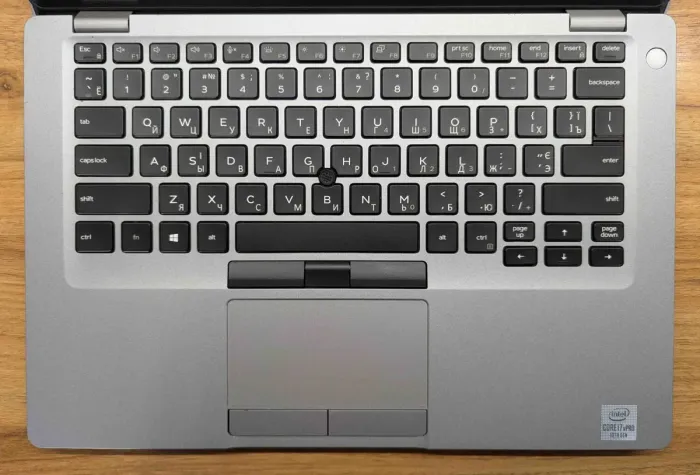 Ультрабук Dell Latitude 5411 / 14" (1920x1080) IPS / Intel Core i7-10850H (6 (12) ядер по 2.7 - 5.1 GHz) / 16 GB DDR4 / 256 GB SSD / Intel UHD Graphics / WebCam / Windows 10 б/в - зображення 3