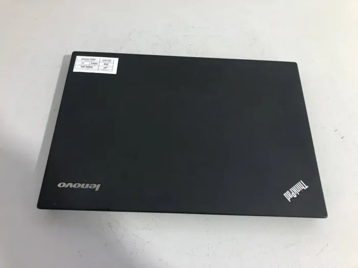 Ультрабук Б-клас Lenovo ThinkPad T450 / 14" (1600x900) TN / Intel Core i5-5300U (2 (4) ядра по 2.3 - 2.9 GHz) / 8 GB DDR3 / 240 GB SSD / Intel HD Graphics 5500 / WebCam / VGA / Два АКБ б/в - зображення 5