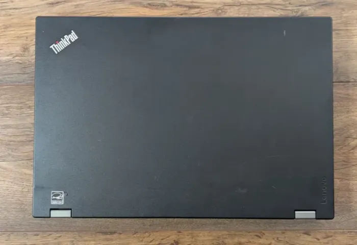 Ноутбук Lenovo ThinkPad L570 / 15.6" (1366x768) TN / Intel Core i5-6300U (2 (4) ядра по 2.4 - 3.0 GHz) / 8 GB DDR4 / 250 GB SSD / Intel HD Graphics 520 / WebCam б/в - зображення 8