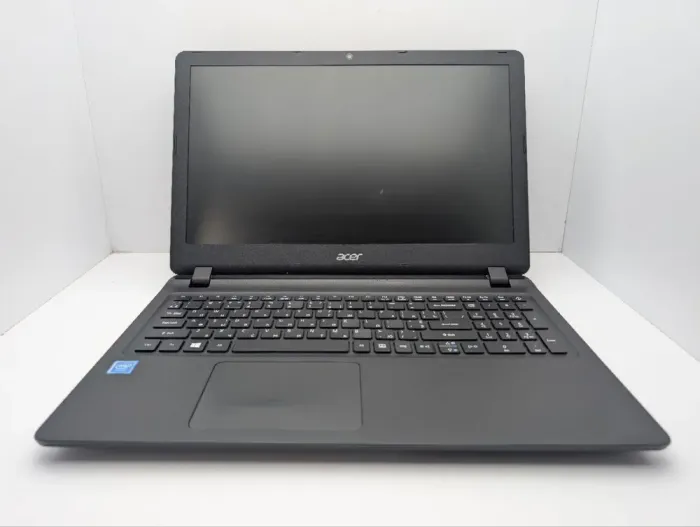 Ноутбук Acer Aspire ES1-533 / 15.6" (1366x768) TN / Intel Celeron N3350 (2 ядра по 1.1 - 2.4 GHz) / 6 GB DDR3 / 120 GB SSD / Intel HD Graphics 500 / WebCam б/в - зображення 3