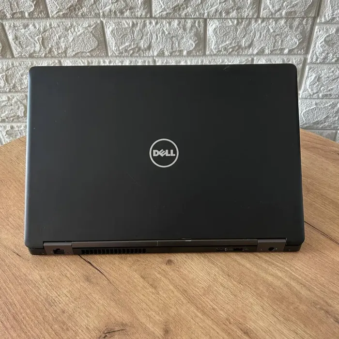 Ноутбук Б-клас Dell Latitude 5580 / 15.6" (1366x768) TN / Intel Core i7-7600U (2 (4) ядра по 2.8 - 3.9 GHz) / 8 GB DDR4 / 500 GB HDD / nVidia GeForce 930MX, 2 GB GDDR3, 64-bit  б/в - зображення 3