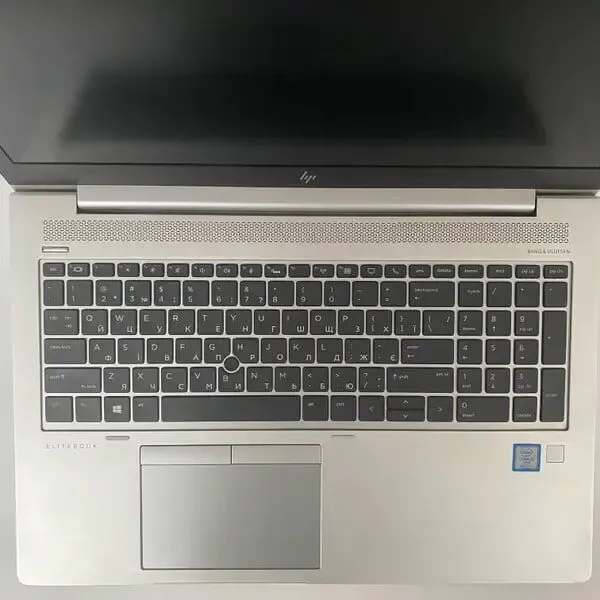 Ультрабук Б-клас HP EliteBook 850 G5 / 15.6" (1920x1080) IPS/ Intel Core i5-8350U (4 (8) ядра по 1.7 - 3.6 GHz) / 16 GB DDR4 / 256 GB SSD / Intel UHD Graphics 620 / WebCam / Fingerprint б/в - зображення 3