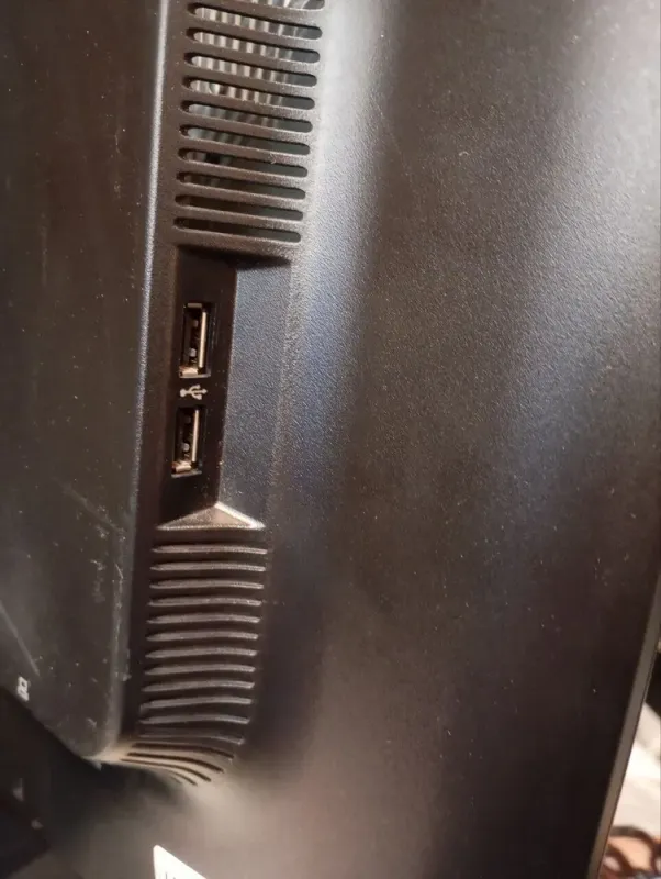 Комплект ПК Б-клас: HP Compaq 6000 Pro SFF / Intel Core 2 Quad Q8300 (4 ядра по 2.5 GHz) / 8 GB DDR3 / 120 GB SSD / Intel GMA Graphics 4500 / DVD-RW + Монітор HP Compaq LA2306x / 23" (1920x1080) IPS / DP, DVI, VGA, USB 2.0 / VESA 100x100 б/в - зображення 12