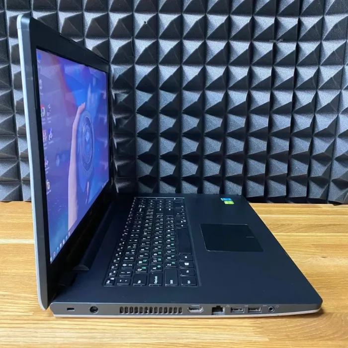 Ноутбук Б-клас Dell Inspiron 17 5748 (P26E) / 17.3" (1600x900) TN / Intel Core i5-4210U (2 (4) ядра по 1.7 - 2.7 GHz) / 8 GB DDR3 / 128 GB SSD / nVidia GeForce 840M, 2 GB GDDR3, 64-bit / WebCam / DVD-ROM б/в - зображення 6