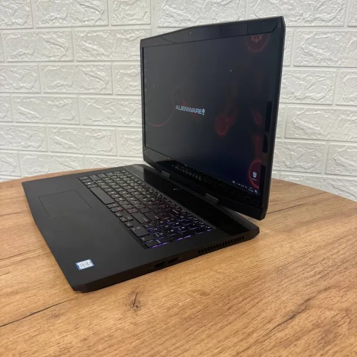 Ігровий ноутбук Б-клас Dell Alienware m17 / 17.3" (1920x1080) IPS / Intel Core i7-8750H (6 (12) ядер по 2.2 - 4.1 GHz) / 16 GB DDR4 / 128 GB SSD NVMe + 1000 GB HDD / nVidia GeForce RTX 2070 Max-Q, 8 GB GDDR6, 256-bit / WebCam б/в - зображення 5