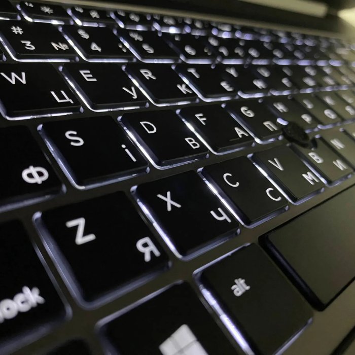 Мобільна робоча станція Б-класу HP Zbook 15U G5 / 15.6" (1920x1080) IPS / Intel Core i7-8550U (4 (8) ядра по 1.8 - 4.0 GHz) / 16 GB DDR4 / 512 GB SSD / AMD Radeon Pro WX 3100, 2 GB GDDR5, 128-bit / WebCam / TouchID б/в - изображение 6