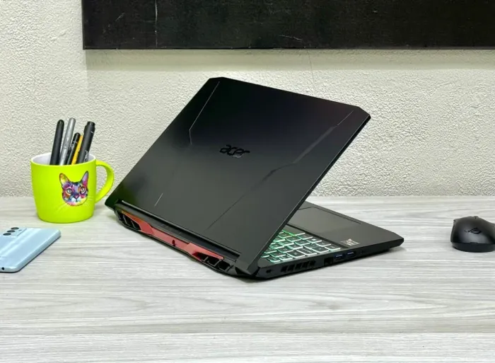 Ігровий ноутбук Acer Nitro 5 AN515-45 / 15.6" (1920x1080) IPS / AMD Ryzen 5 5600H (6 (12) ядер по 3.0 - 4.2 GHz) / 16 GB DDR4 / 512 GB SSD M.2 / nVidia GeForce RTX 3070, 8 GB GDDR6, 256-bit / WebCam / Win 11 Home б/в - зображення 5