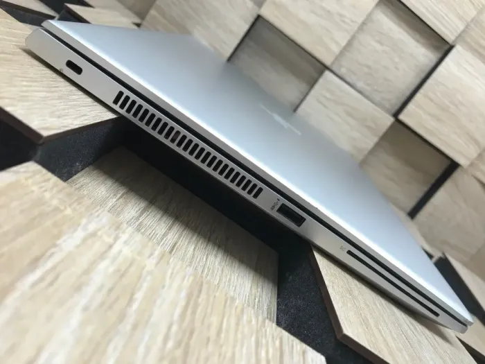 Ноутбук Б-клас HP EliteBook 840 G6 / 14" (1920x1080) IPS / Intel Core i5-8365U (4 (8) ядра по 1.6 - 4.1 GHz) / 8 GB DDR4 / 256 GB SSD M.2 / Intel UHD Graphics 620 / Fingerprint б/в - зображення 5