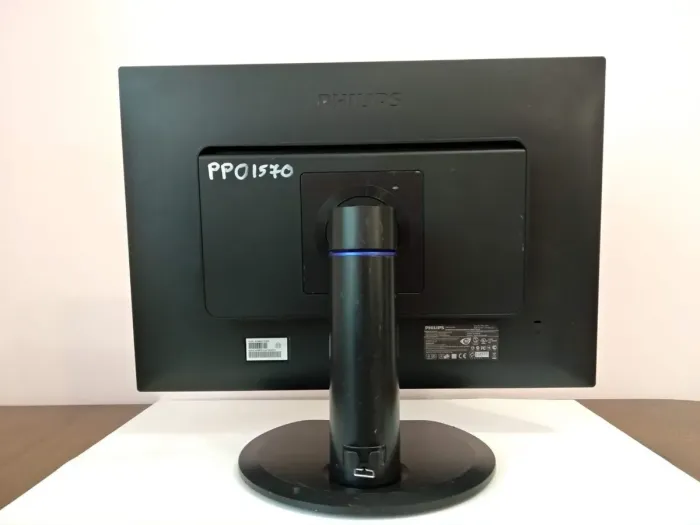 Монітор Philips Brilliance 220B4L / 22" (1680x1050) TN / DisplayPort, DVI, VGA, Audio / VESA 100x100 / Вбудовані колонки 2x 1.5W б/в - зображення 6