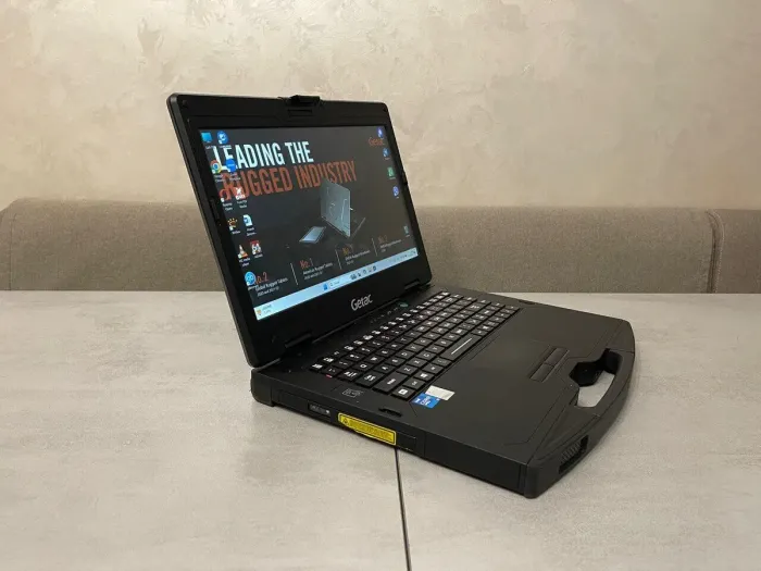 Захищений ноутбук Getac S410 G4 / 14" (1920x1080) IPS Touch / Intel Core i5-1145G7 (4 (8) ядра по 4.4 GHz) / 32 GB DDR4 / 512 GB SSD M.2 / Intel Iris Xe Graphics / WebCam / Без стилуса б/в - зображення 4
