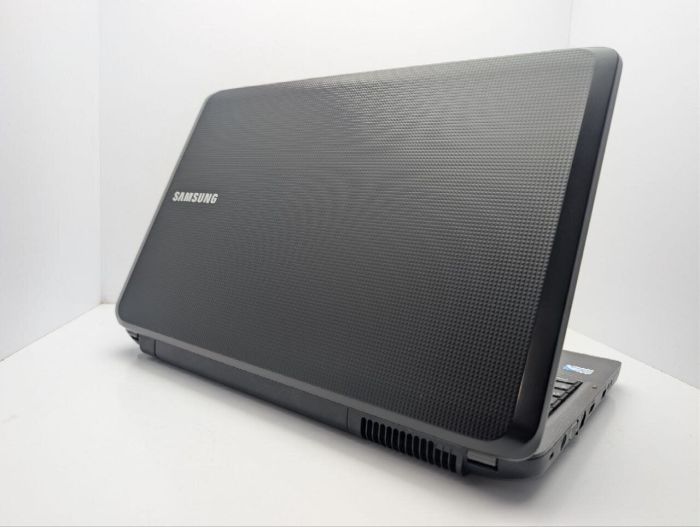 Ноутбук Samsung R528 / 15.6" (1366x768) TN / Intel Pentium T4400 (2 ядра по 2.2 GHz) / 6 GB DDR3 / 500 GB HDD / Intel Graphics / WebCam / DVD-ROM б/в - изображение 8