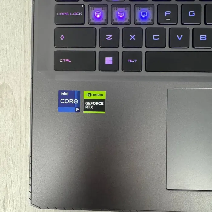 Ігровий ноутбук Б-класу MSI Vector GP68HX 12VH / 16" (1920x1200) IPS / Intel Core i9-12900HX (16 (24) ядер по 3.6 - 5.0 GHz) / 32 GB DDR5 / 1000 GB SSD NVMe / nVidia GeForce RTX 4080, 12 GB GDDR6, 192-bit / WebCam б/в - зображення 8