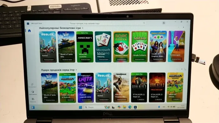 Ультрабук Б-клас Dell Latitude 7410 / 14" (1920x1080) IPS / Intel Core i7-10610U (4 (8) ядра по 1.8 - 4.9 GHz) / 16 GB DDR4 / 256 GB SSD M.2 / Intel UHD Graphics / WebCam / USB 3.2 / HDMI / Windows 10 б/в - зображення 7