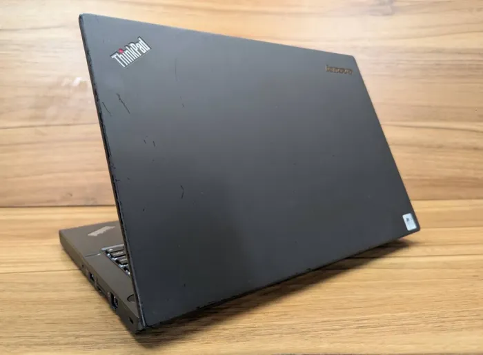 Нетбук Lenovo ThinkPad x240 / 12.5" (1366x768) TN / Intel Core i7-4600U (2 (4) ядра по 2.1 - 3.3 GHz) / 8 GB DDR3 / 240 GB SSD / Intel HD Graphics 4400 / WebCam / Fingerprint / Windows 10 б/в - зображення 7