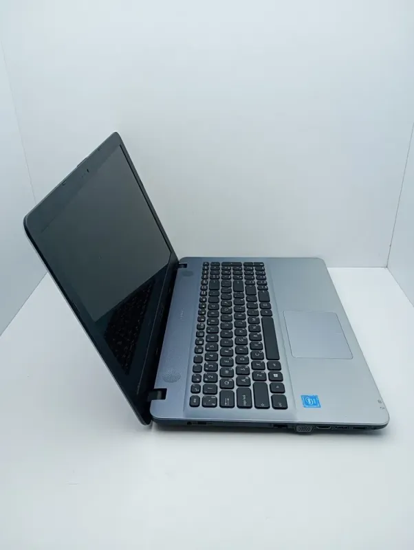 Ноутбук Asus A541 / 15.6" (1366x768) TN / Intel Celeron N3350 (2 ядра по 1.1 - 2.4 GHz) / 4 GB DDR3 / 120 GB SSD / Intel HD Graphics / WebCam б/в - зображення 5