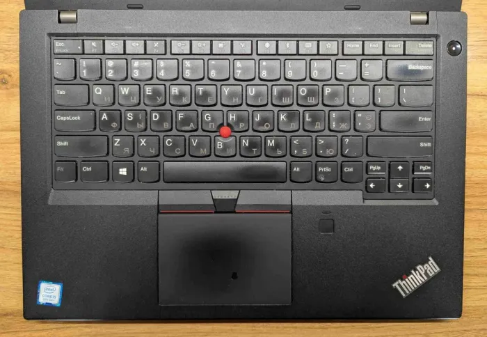 Ультрабук Б-клас Lenovo ThinkPad L480 / 14" (1366x768) TN / Intel Core i5-8250U (4 (8) ядра по 1.6 - 3.4 GHz) / 8 GB DDR4 / 240 GB SSD / Intel UHD Graphics 620 / WebCam / TouchID / Windows 10 б/в - зображення 3