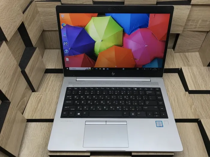 Ультрабук Б-клас HP EliteBook 840 G5 / 14" (1920x1080) IPS / Intel Core i5-7300U (2 (4) ядра по 2.6 - 3.5 GHz) / 8 GB DDR4 / 256 GB SSD M.2 / Intel HD Graphics 620 / WebCam / HDMI б/в - зображення 2