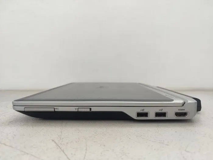 Нетбук Dell Latitude E6220 / 12.5" (1366x768) TN / Intel Core i5-2520M (2 (4) ядра по 2.5 - 3.2 GHz) / 8 GB DDR3 / 128 GB SSD / Intel HD Graphics 3000 / WebCam б/в - зображення 5