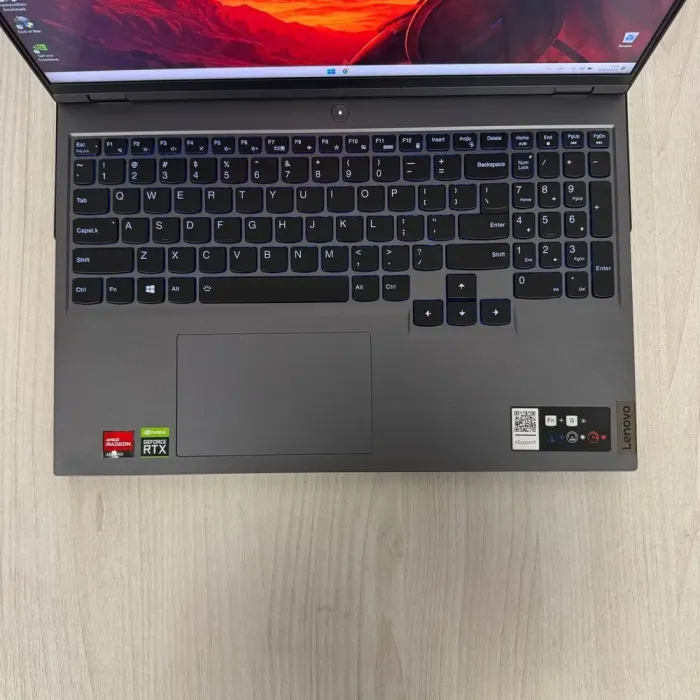 Ігровий ноутбук Lenovo Legion 5 Pro 16ACH6H / 16" (2560x1600) IPS / AMD Ryzen 9 5900HX (8 (16) ядер по 3,3 - 4,6 ГГц) / 32 ГБ DDR4 / 512 ГБ SSD NVMe / nVidia GeForce RTX 3070, 8 ГБ GDDR6, 256-біт / WebCam б/в - зображення 7