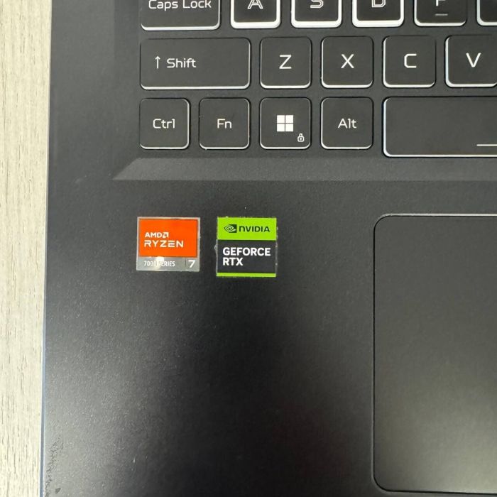 Ігровий ноутбук Б-класу Acer Nitro 17 AN17-41 / 17.3" (2560x1440) IPS / AMD Ryzen 7 7840HS (8 (16) ядер по 3,8 - 5,1 ГГц) / 16 ГБ DDR5 / 512 ГБ SSD M.2 / nVidia GeForce RTX 4060, 8 ГБ GDDR6, 128-bit / WebCam б/в - зображення 5