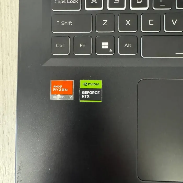 Ігровий ноутбук Б-класу Acer Nitro 17 AN17-41 / 17.3" (2560x1440) IPS / AMD Ryzen 7 7840HS (8 (16) ядер по 3,8 - 5,1 ГГц) / 16 ГБ DDR5 / 512 ГБ SSD M.2 / nVidia GeForce RTX 4060, 8 ГБ GDDR6, 128-bit / WebCam б/в - зображення 5