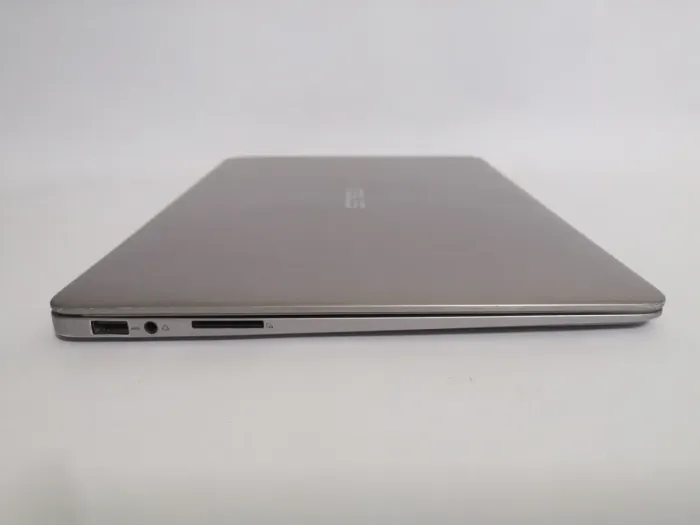 Ультрабук Б-класс Asus ZenBook UX330C / 13.3" IPS / Core m3-7Y30 (2(4) ядра по 1-2.6 GHz) / 8GB DDR4 / 256GB SSD / HD Graphics 615 / WebCam б/в - зображення 4