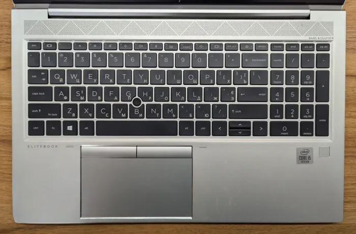Ультрабук Б-клас HP EliteBook 850 G7 / 15.6" (1920x1080) IPS / Intel Core i5-10210U (4 (8) ядра по 1.6 - 4.2 GHz) / 16 GB DDR4 / 512 GB SSD / Intel UHD Graphics / Fingerprint / WebCam / Windows 10 б/в - зображення 4