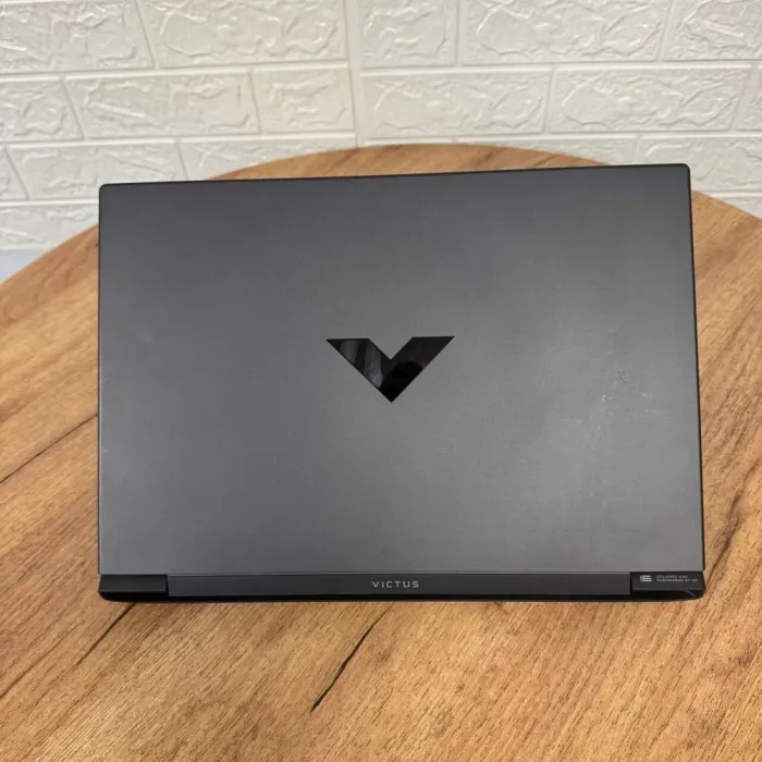 Ігровий ноутбук HP Victus 16-r0073cl / 16.1" (1920x1080) IPS / Intel Core i7-13700HX (16 (24) ядер по 2.1 - 5.0 GHz) / 32 GB DDR5 / 1000 GB SSD / nVidia GeForce RTX 4060, 8 GB GDDR6, 128-bit / WebCam б/в - зображення 3